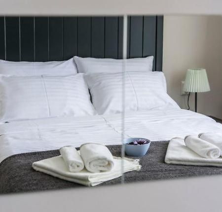 Homerent Dream Apartment โนวีซาด ภายนอก รูปภาพ