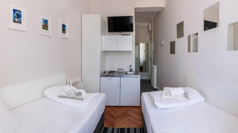 Homerent Dream Apartment โนวีซาด ภายนอก รูปภาพ